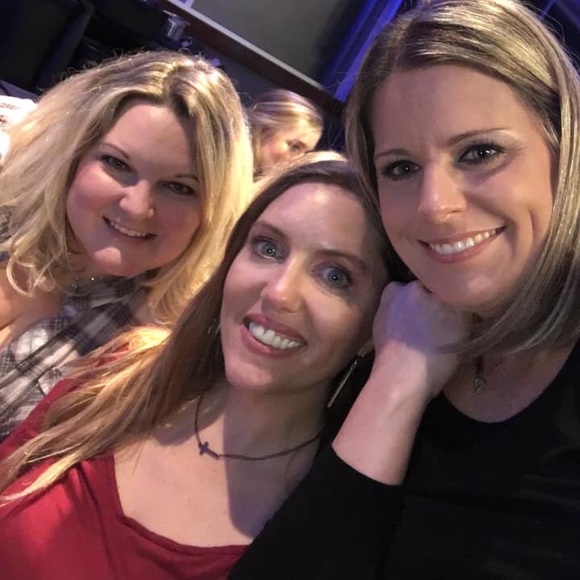 Meet your Posher, Dawn - Picture 5 of 8